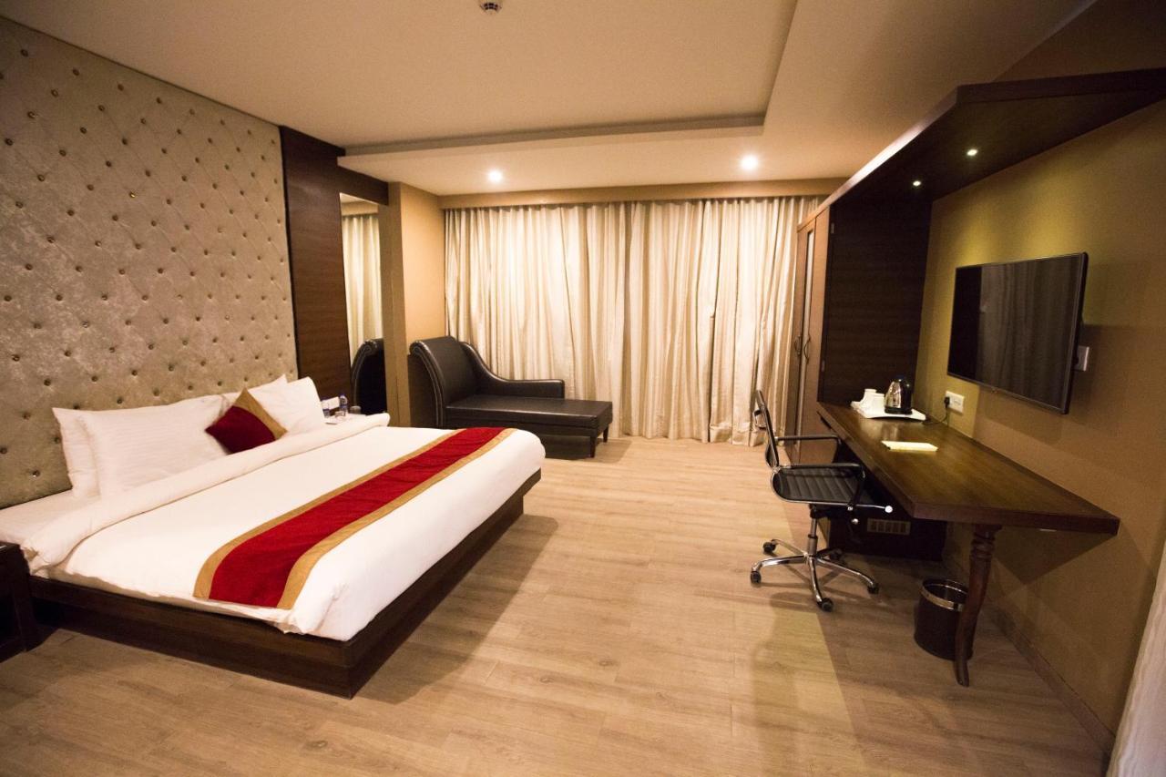 Anjushree Hotell Ujjain Eksteriør bilde