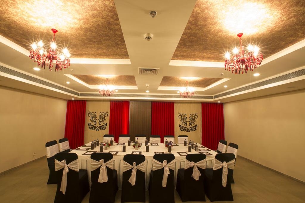 Anjushree Hotell Ujjain Eksteriør bilde