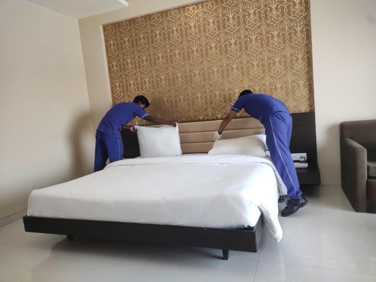 Anjushree Hotell Ujjain Eksteriør bilde
